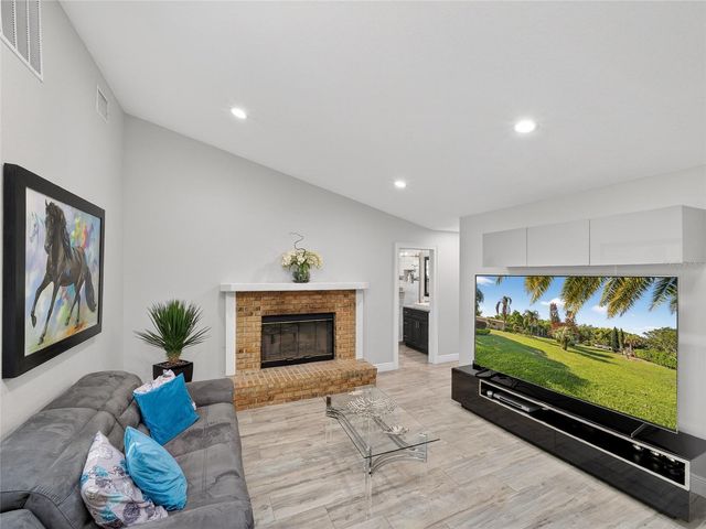 1184 LAURA STREET, Casselberry, FL 32707