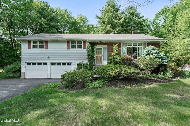 723 Grooms Road, Clifton Park, NY 12148