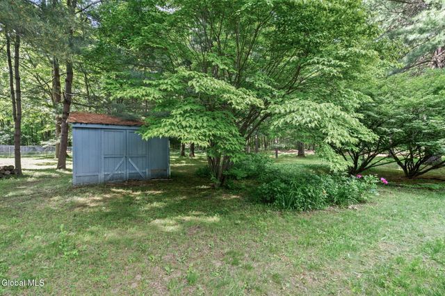 723 Grooms Road, Clifton Park, NY 12148