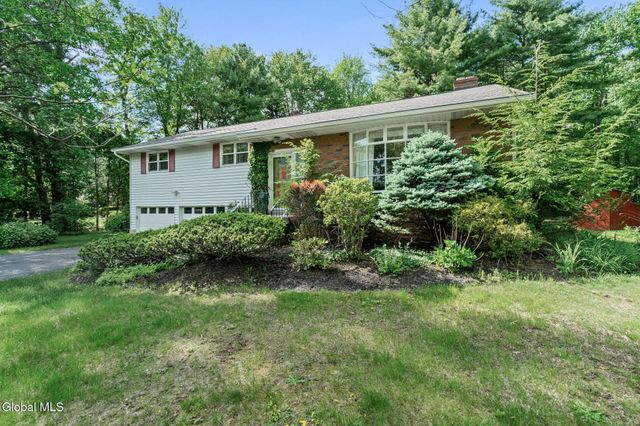 723 Grooms Road, Clifton Park, NY 12148