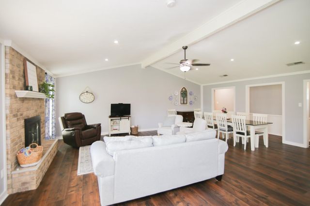 4208 Fitzgerald St, Marshall, TX 75672