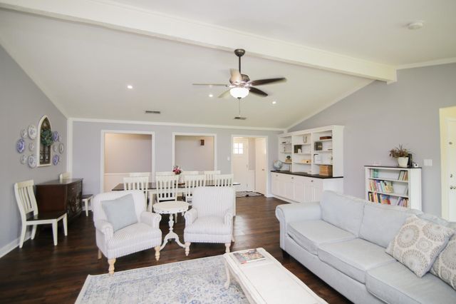 4208 Fitzgerald St, Marshall, TX 75672