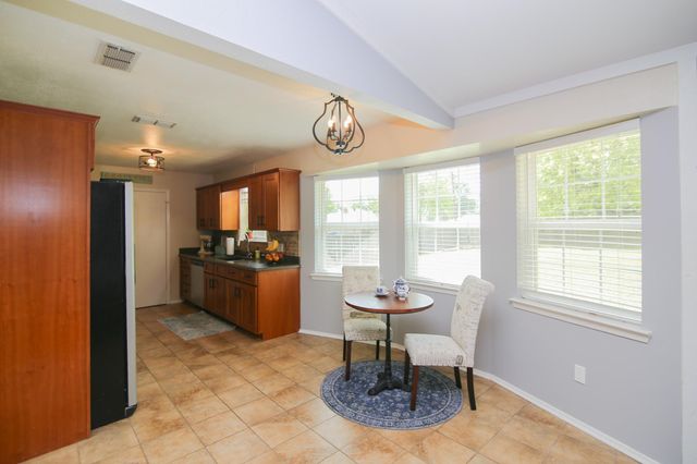 4208 Fitzgerald St, Marshall, TX 75672