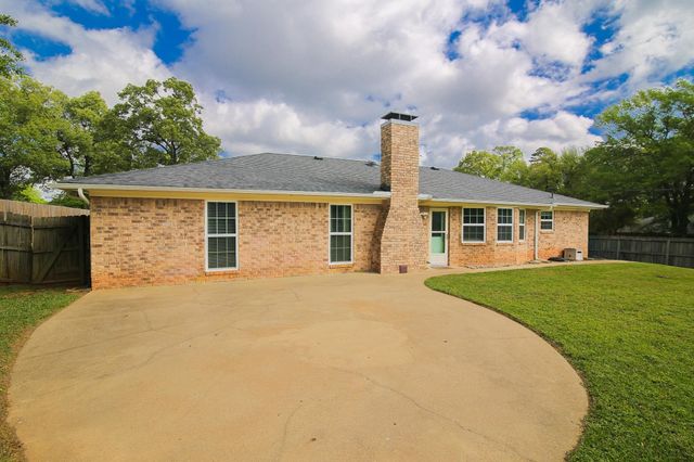 4208 Fitzgerald St, Marshall, TX 75672
