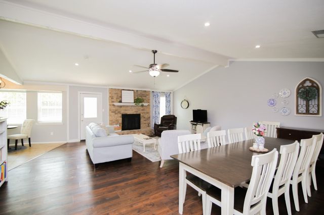 4208 Fitzgerald St, Marshall, TX 75672