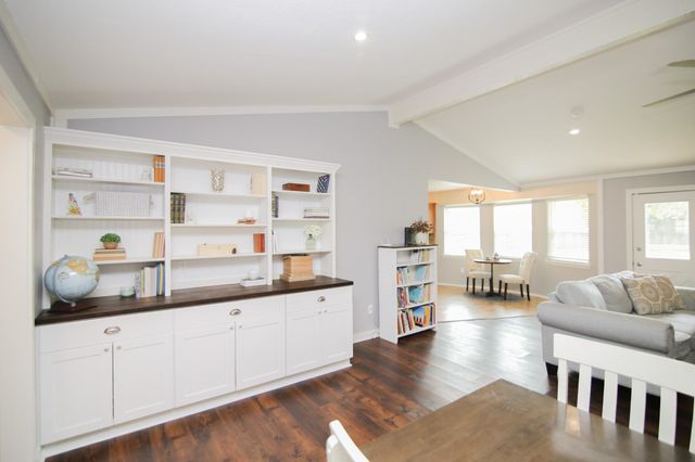 4208 Fitzgerald St, Marshall, TX 75672