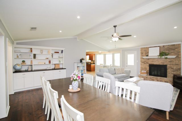 4208 Fitzgerald St, Marshall, TX 75672