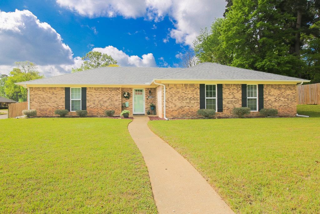 4208 Fitzgerald St, Marshall, TX 75672