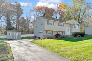 42 Sussex Dr, West Milford Twp., NJ 07480