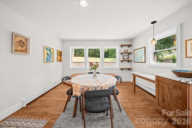 102 Hillside Lane, Morganton, NC 28655