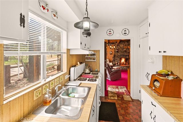 833 Norwood, Big Bear City, CA 92314