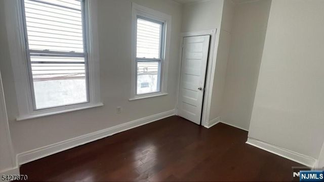 120 7th Street, Newark, NJ 07107