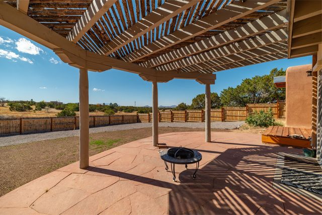 115 Jornada Loop, Santa Fe, NM 87508
