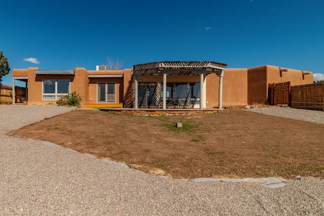115 Jornada Loop, Santa Fe, NM 87508