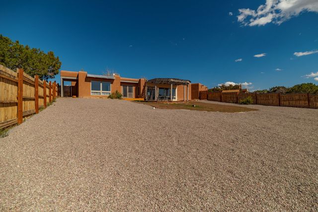 115 Jornada Loop, Santa Fe, NM 87508