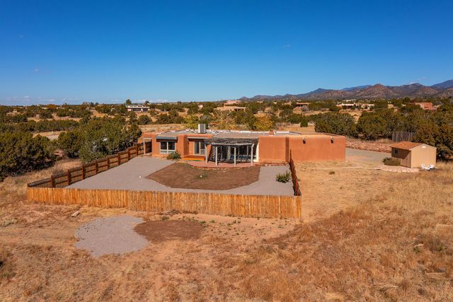 115 Jornada Loop, Santa Fe, NM 87508