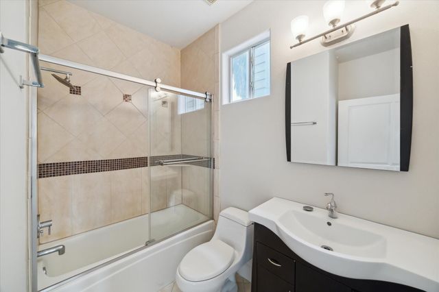 3041 Clinton Drive, Houston, TX 77020