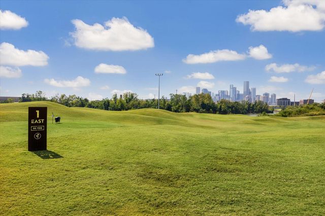 3041 Clinton Drive, Houston, TX 77020