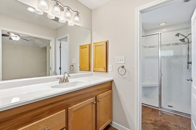 1105 Delmar ST, San Marcos, TX 78666