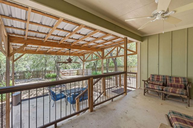 1105 Delmar ST, San Marcos, TX 78666