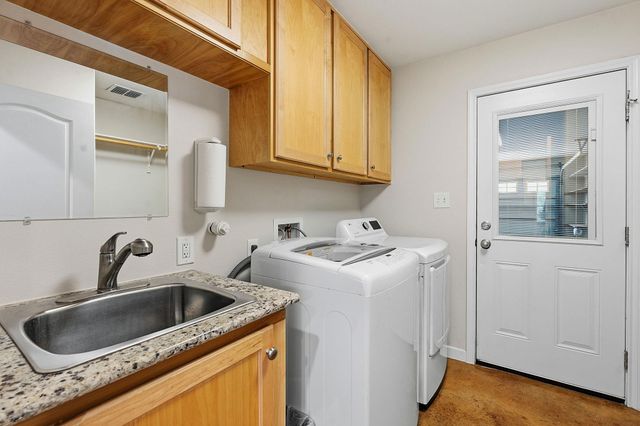 1105 Delmar ST, San Marcos, TX 78666