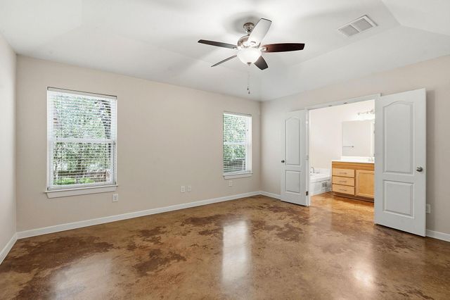 1105 Delmar ST, San Marcos, TX 78666