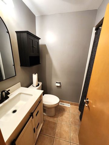 8820 Plainfield Road, Brookfield, IL 60513