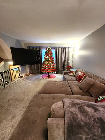 8820 Plainfield Road, Brookfield, IL 60513