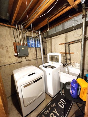 8820 Plainfield Road, Brookfield, IL 60513