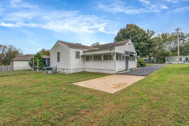 104 Goode Dr, Columbia, TN 38401