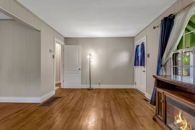 104 Goode Dr, Columbia, TN 38401