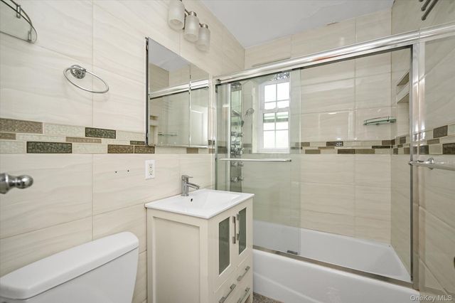140-18 Burden Crescent 411, Briarwood, NY 11435