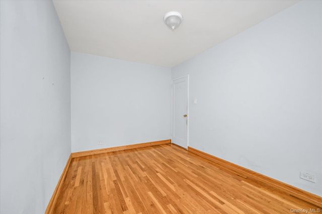 140-18 Burden Crescent 411, Briarwood, NY 11435