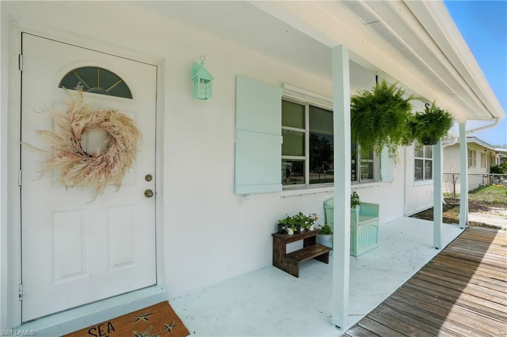 4011 Coconut CIR S, NAPLES, FL 34104 — photo 2