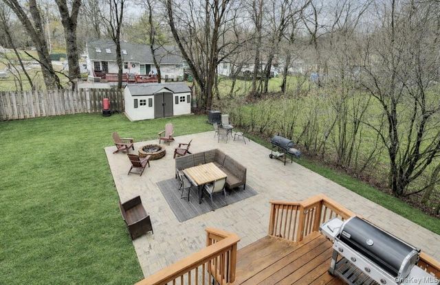 6 Honey Lane, Wappingers Falls, NY 12590