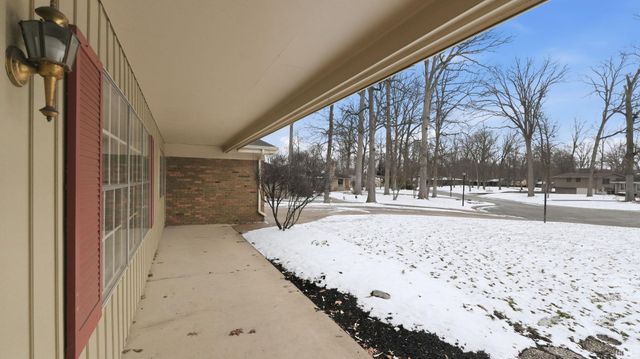 2927 Woodstock Court, Fort Wayne, IN 46815