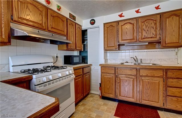 3785 Sanford Drive, Brunswick, OH 44212
