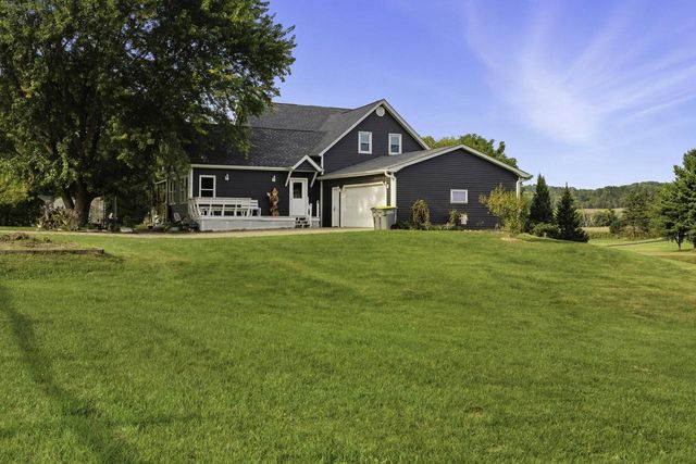 N6754 McCurdy PLACE, Holmen, WI 54636