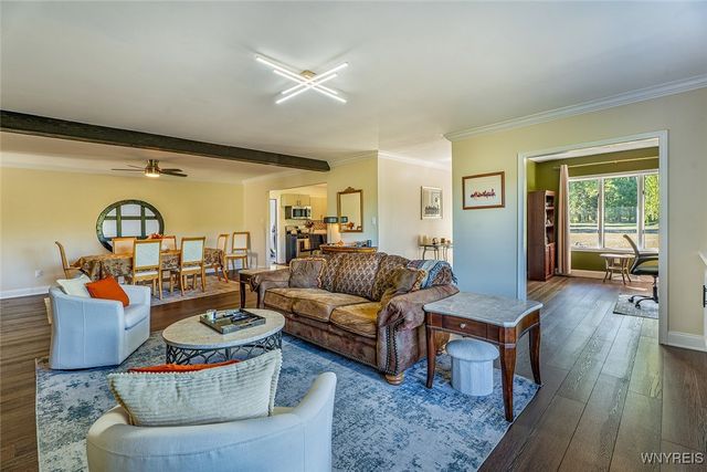 5427 Mapleton Road, Pendleton, NY 14094