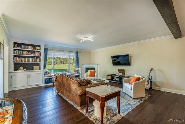 5427 Mapleton Road, Pendleton, NY 14094