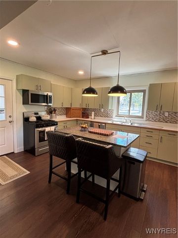 5427 Mapleton Road, Pendleton, NY 14094