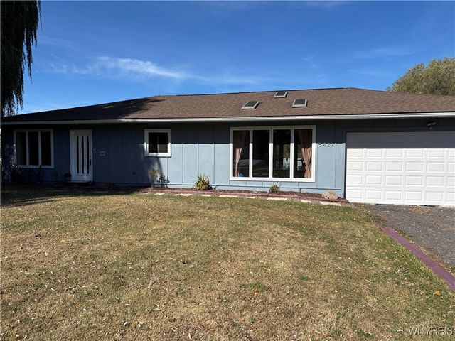 5427 Mapleton Road, Pendleton, NY 14094