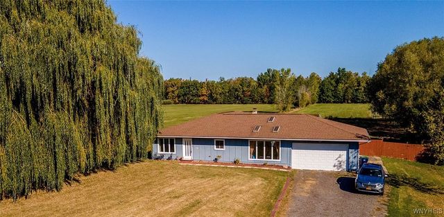 5427 Mapleton Road, Pendleton, NY 14094