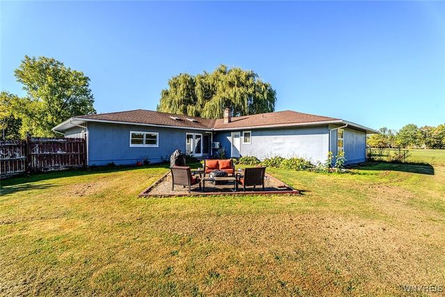 5427 Mapleton Road, Pendleton, NY 14094