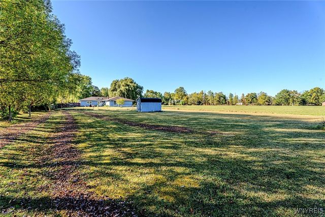 5427 Mapleton Road, Pendleton, NY 14094