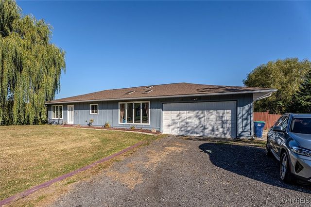 5427 Mapleton Road, Pendleton, NY 14094