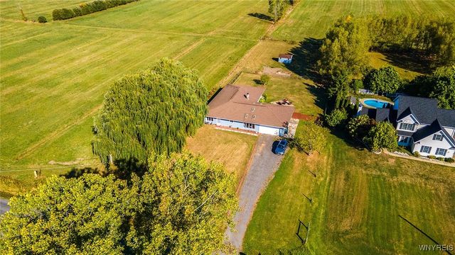 5427 Mapleton Road, Pendleton, NY 14094