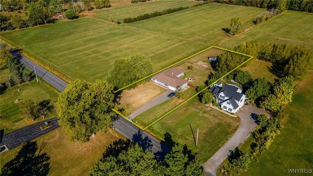 5427 Mapleton Road, Pendleton, NY 14094