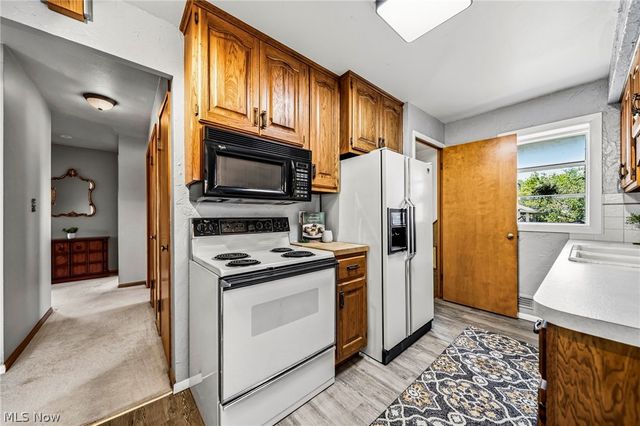 3308 Somia Drive, Parma, OH 44134