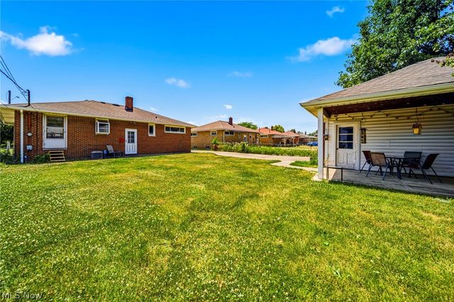 3308 Somia Drive, Parma, OH 44134